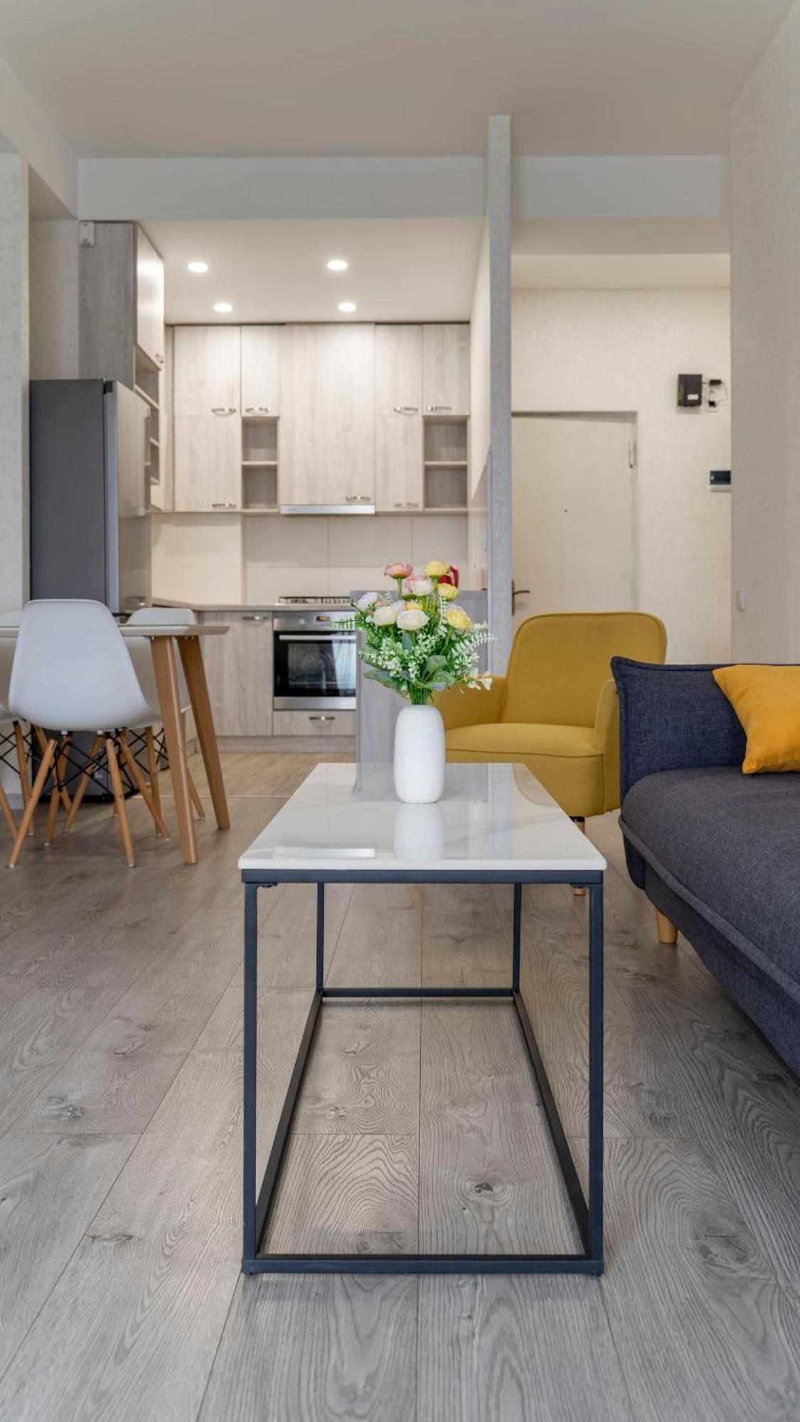 Cozy Apartment In The Heart Of Tbilisi Exterior photo