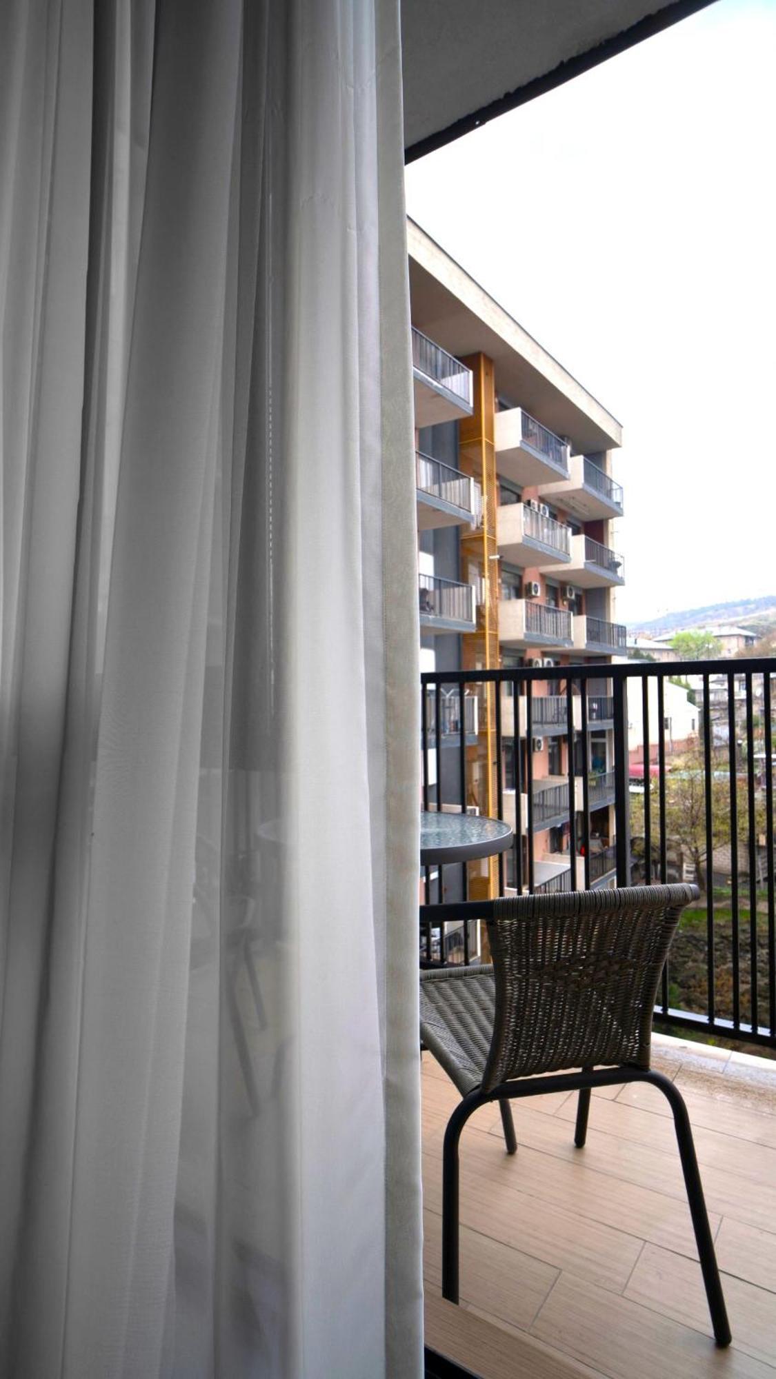 Cozy Apartment In The Heart Of Tbilisi Exterior photo